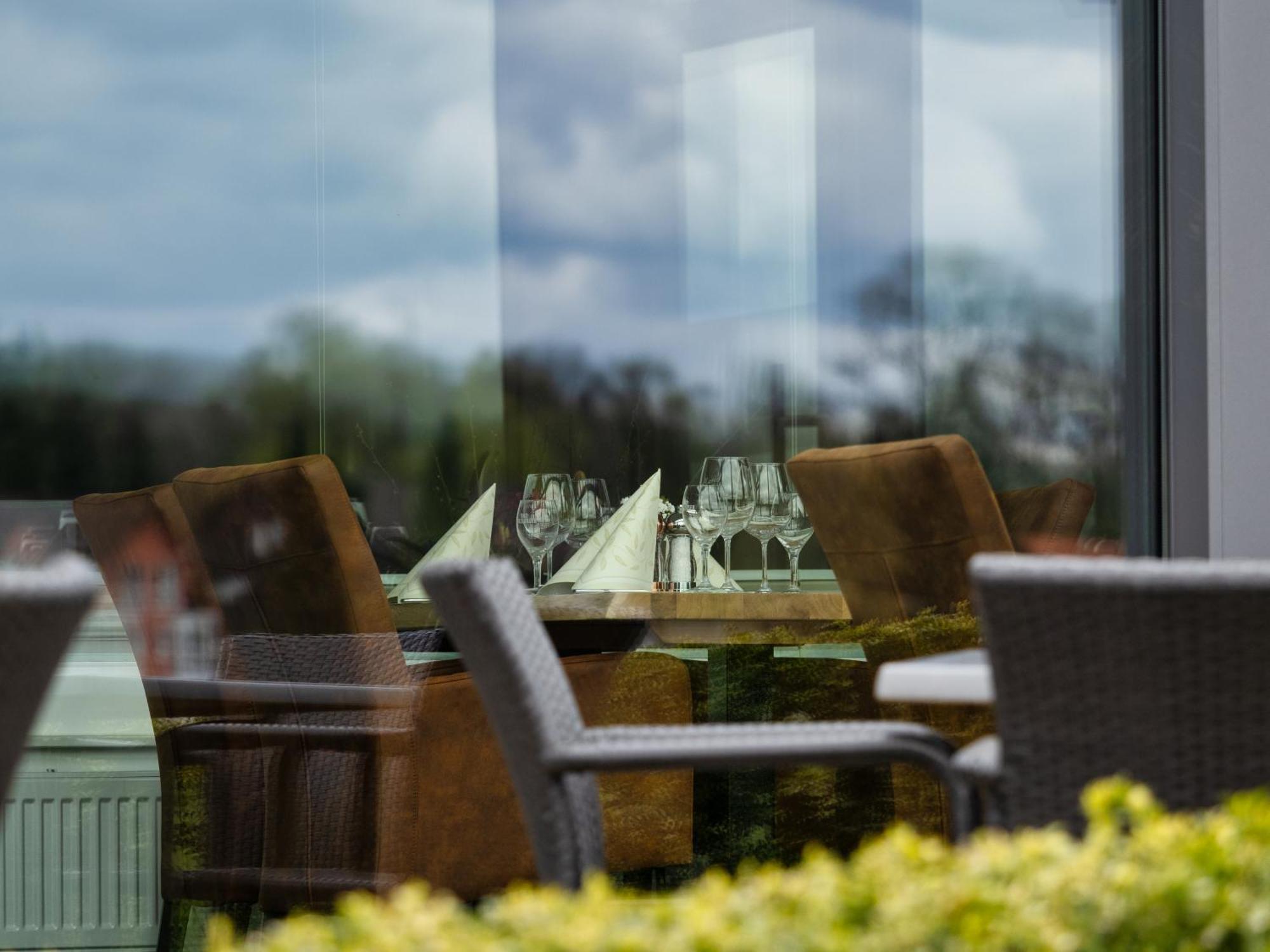 Hotel Brunnenbach เบราน์ลาเกอ ภายนอก รูปภาพ