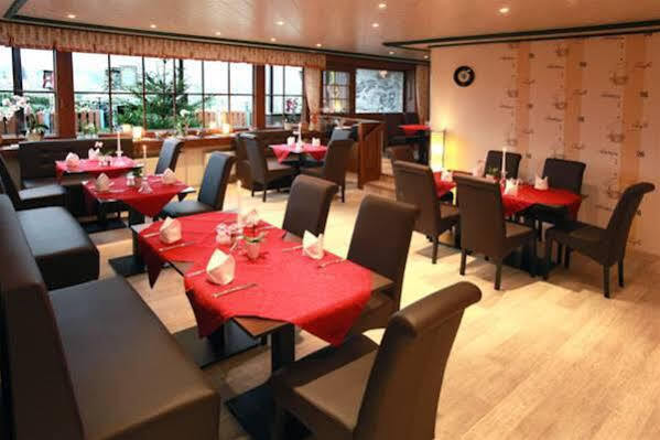 Hotel Brunnenbach เบราน์ลาเกอ ภายนอก รูปภาพ