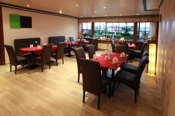 Hotel Brunnenbach เบราน์ลาเกอ ภายนอก รูปภาพ