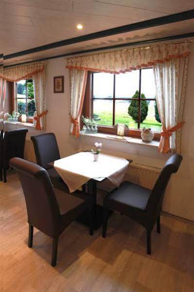 Hotel Brunnenbach เบราน์ลาเกอ ภายนอก รูปภาพ
